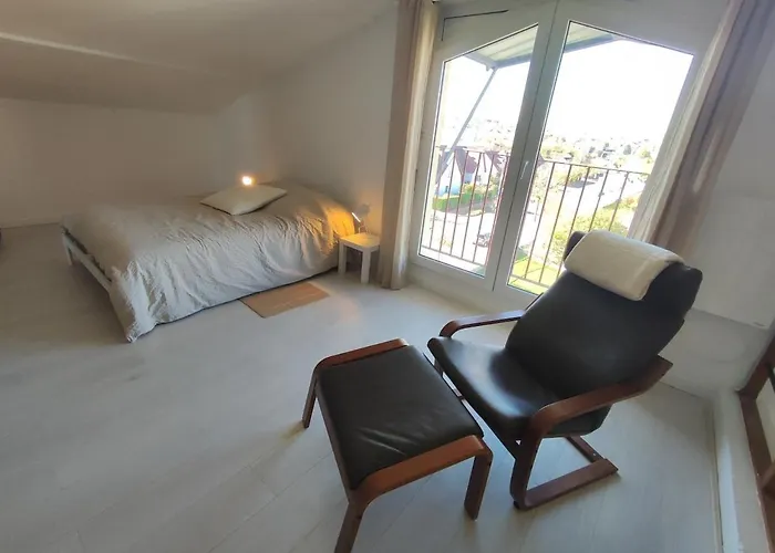 Duplex Moderne, Chaleureux Au Calme A Toison D'or Apartment