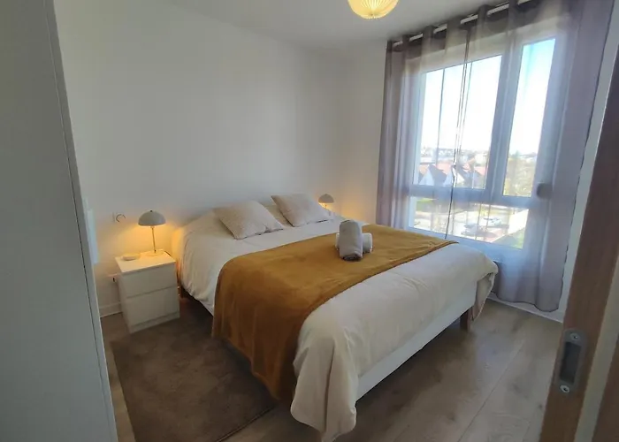 Duplex Moderne, Chaleureux Au Calme A Toison D'or *